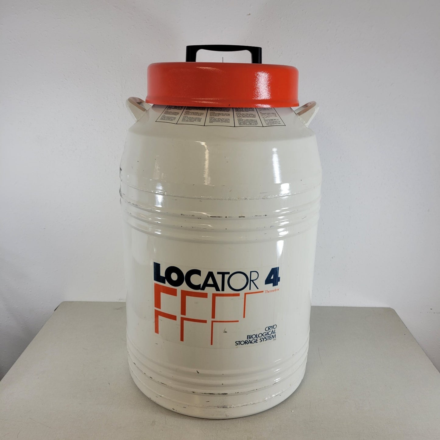 Thermolyne Locator 4 Cryochamber Biological Storage System Tank Liquid Nitrogen