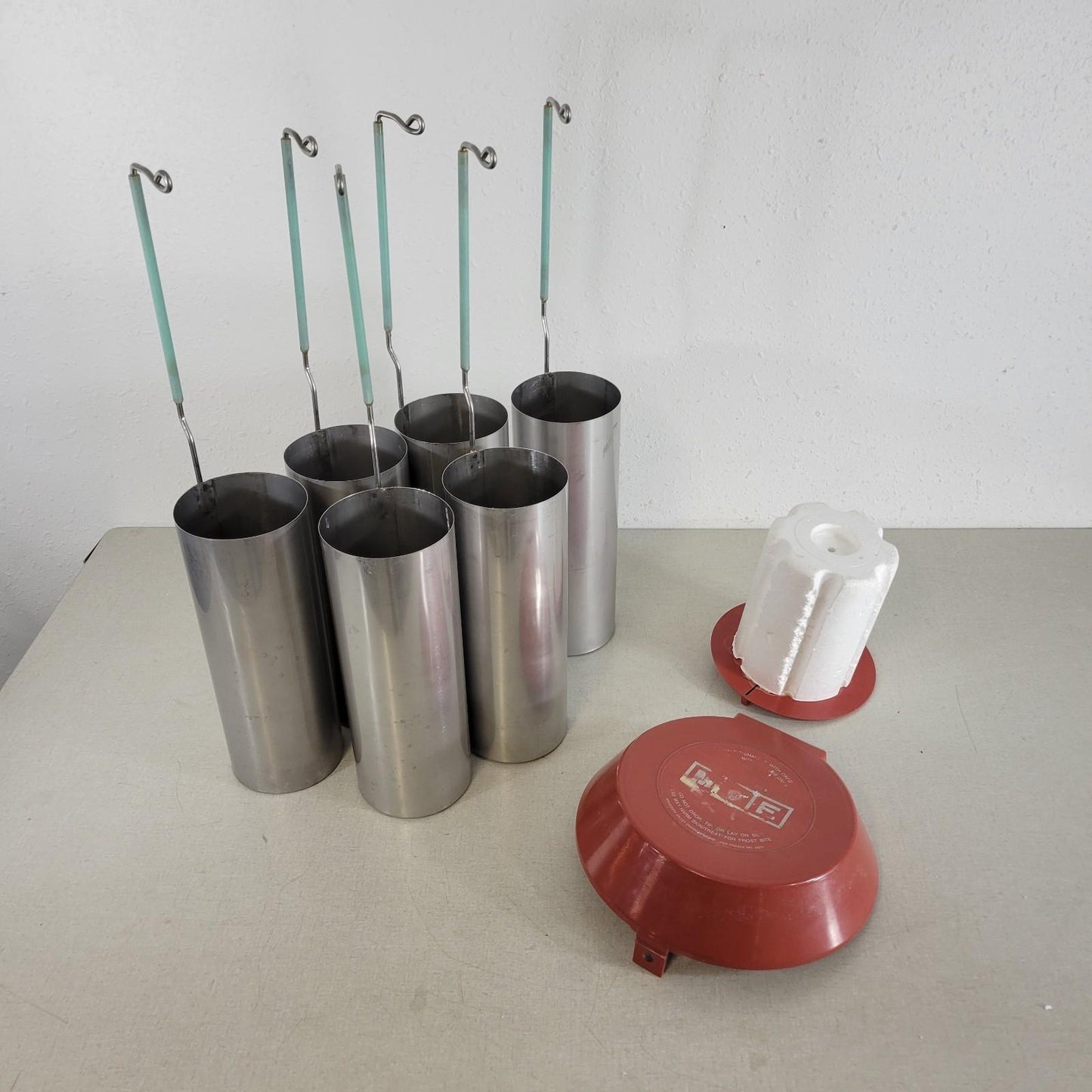 MVE Minnesota Valley Engineering XC47/11 Liquid Nitrogen Storage w/ 6x Canisters