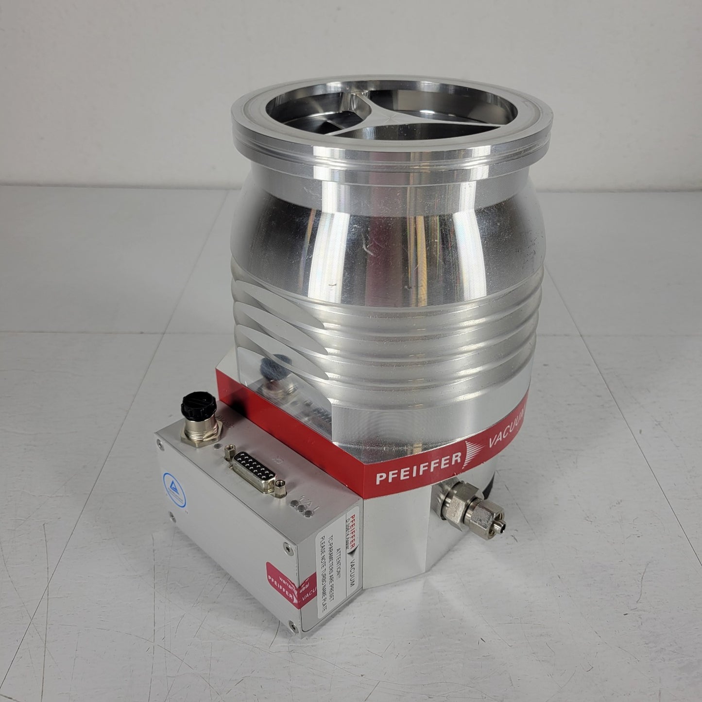 TESTED to 8.4E-7 Torr Pfeiffer HiPace 300 Turbo Pump UHV Ultra High Vacuum TC110