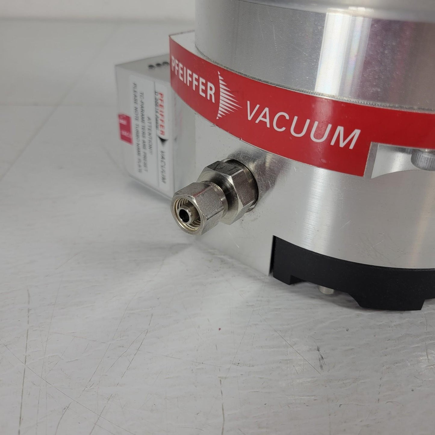 TESTED to 8.4E-7 Torr Pfeiffer HiPace 300 Turbo Pump UHV Ultra High Vacuum TC110