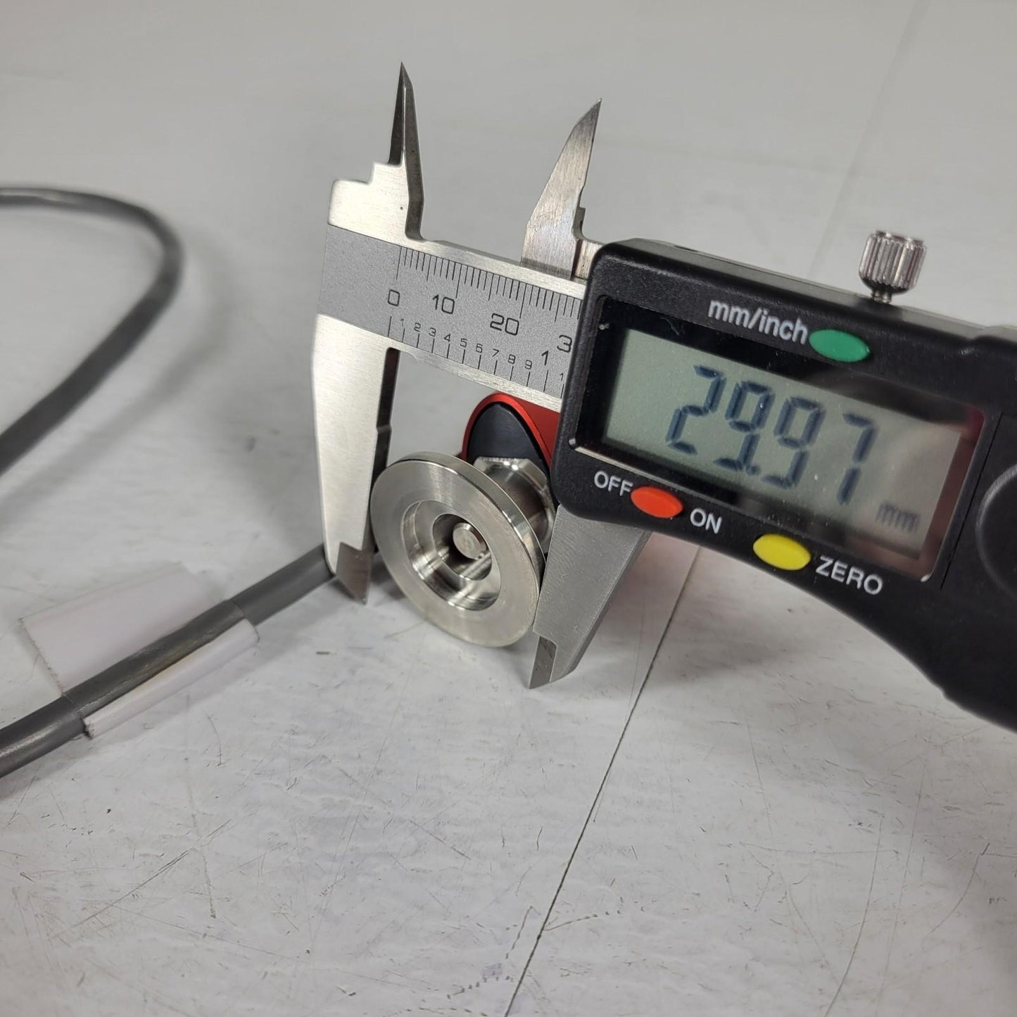 TESTED WORKS Pfeiffer TPR-280 Vacuum Gauge 24V DC Compact Pirani w/ DB-9 Cable
