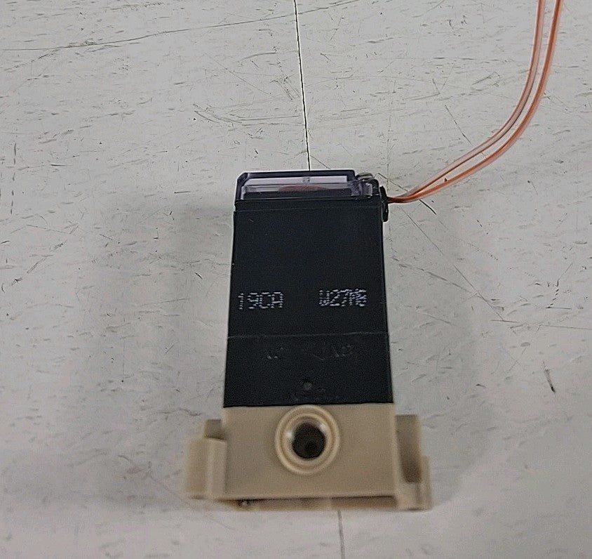 TESTED Burkert Solenoid Valve 0127 T 1/16 FFKW Max 29PSI 24VDC 3W 98129277 UCZMG