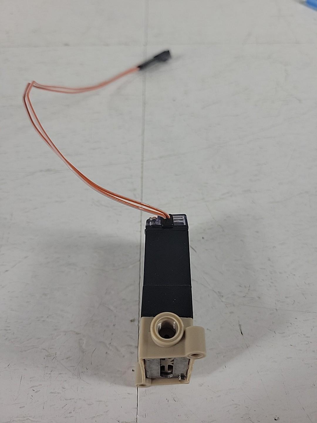 TESTED Burkert Solenoid Valve 0127 T 1/16 FFKW Max 29PSI 24VDC 3W 98129277 UCZMG