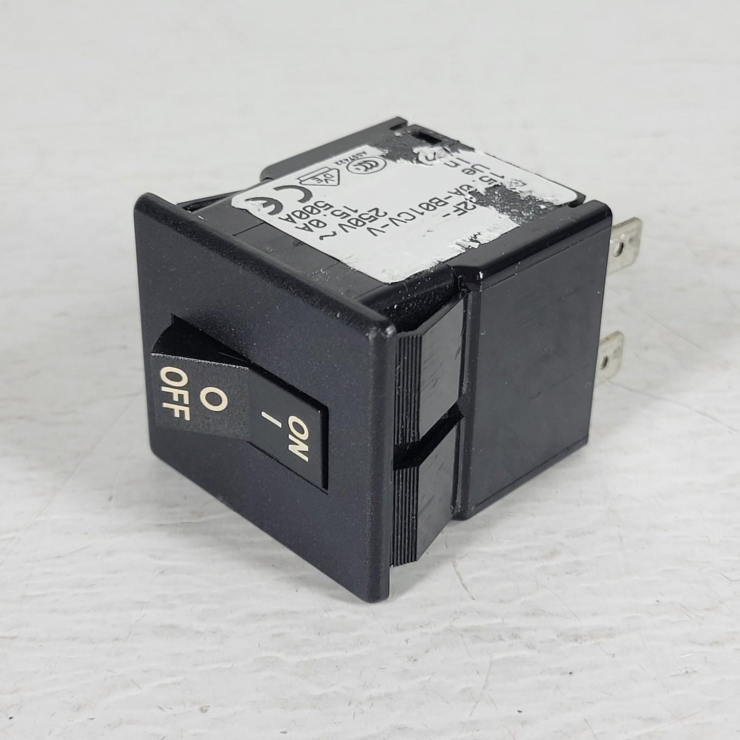 Airpax R21-62F-15.0A-B01CV-V Circuit Breaker Switch 15A 250V 500A Peak Current