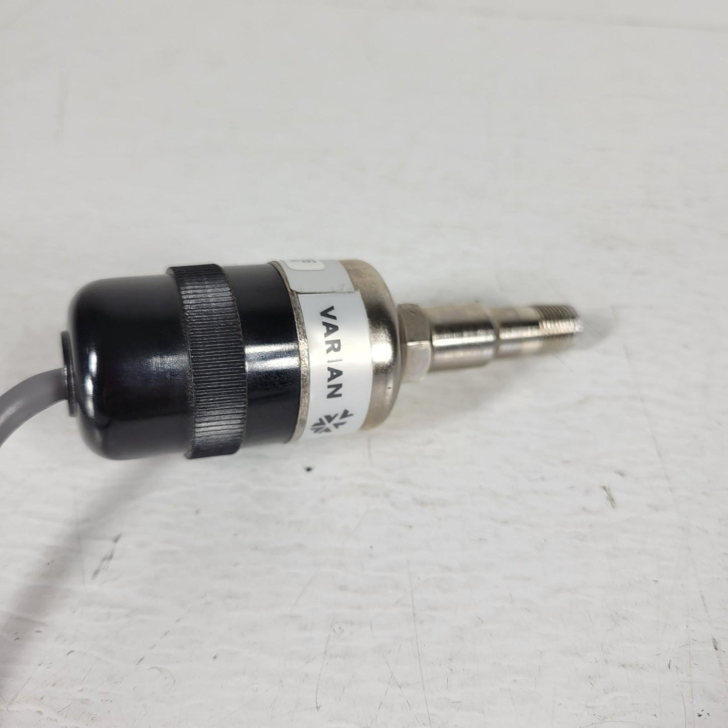 Varian Type 0531 TC Thermocouple Vacuum Gauge 1/4" NPT Vacuum 4-Pin Connector