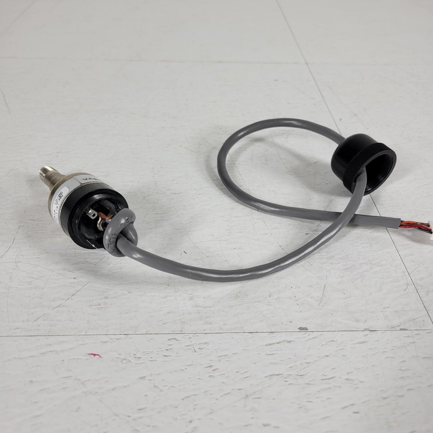 Varian Type 0531 TC Thermocouple Vacuum Gauge 1/4" NPT Vacuum 4-Pin Connector
