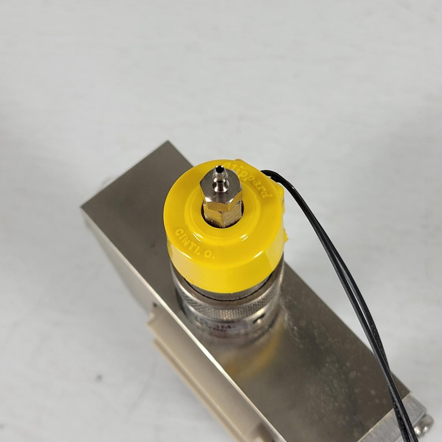 Clippard EVO-3M-24 VDC Pneumatic Valve Block Precision Adjusting Manifold 1/16"