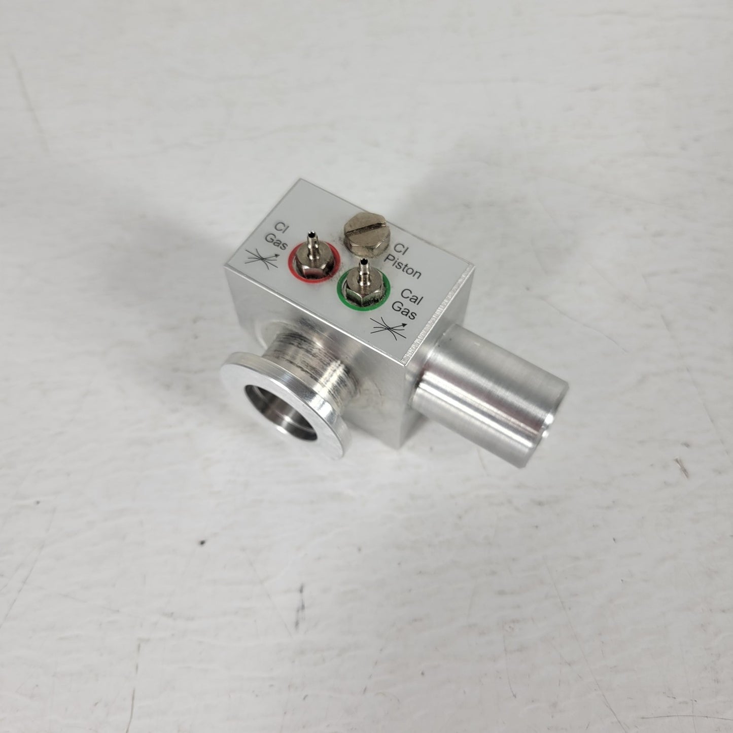 Varian 4000MS Cal Gas Vacuum Mixing Manifold KF/NW16 to 3/4" Hose to 1/16" UHV