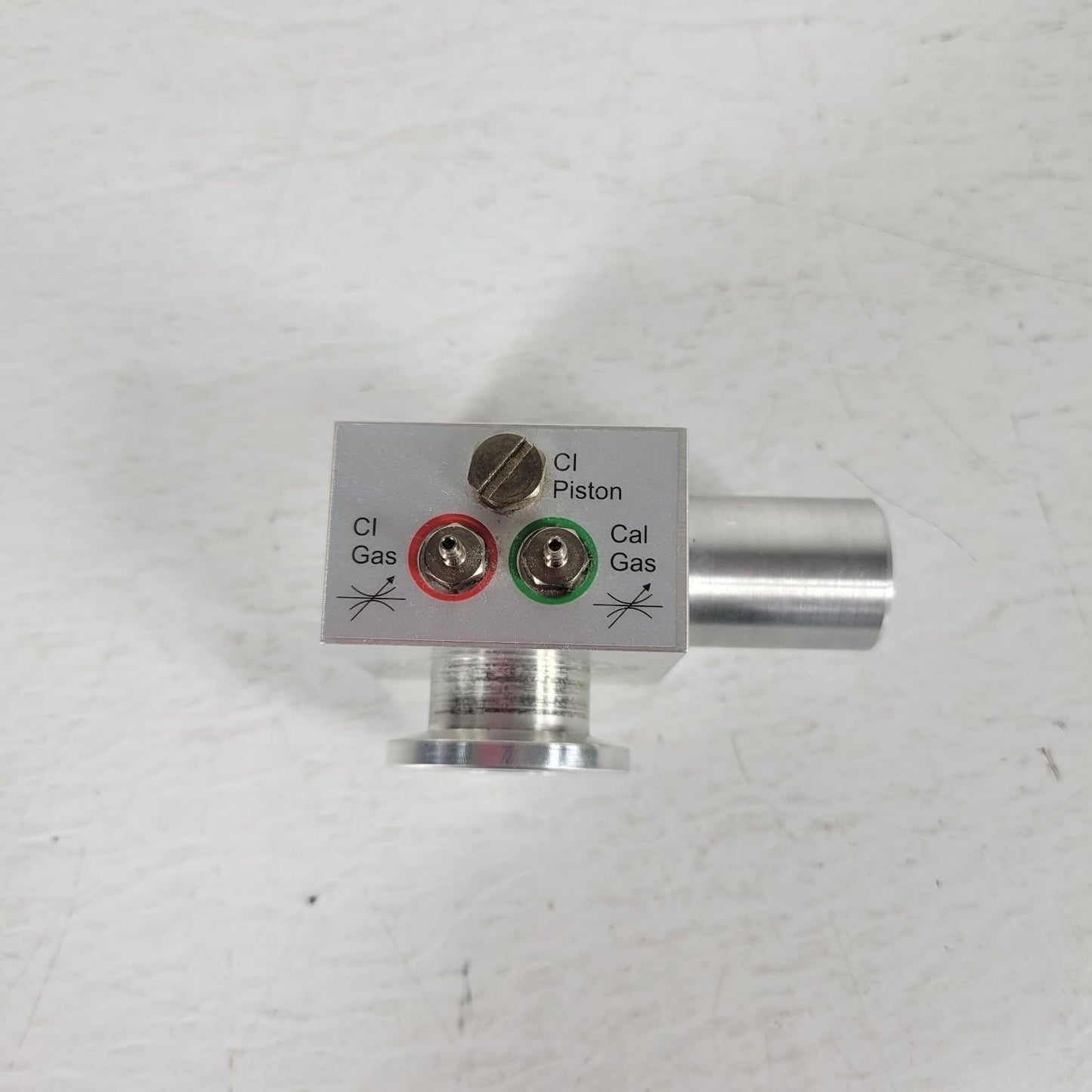 Varian 4000MS Cal Gas Vacuum Mixing Manifold KF/NW16 to 3/4" Hose to 1/16" UHV