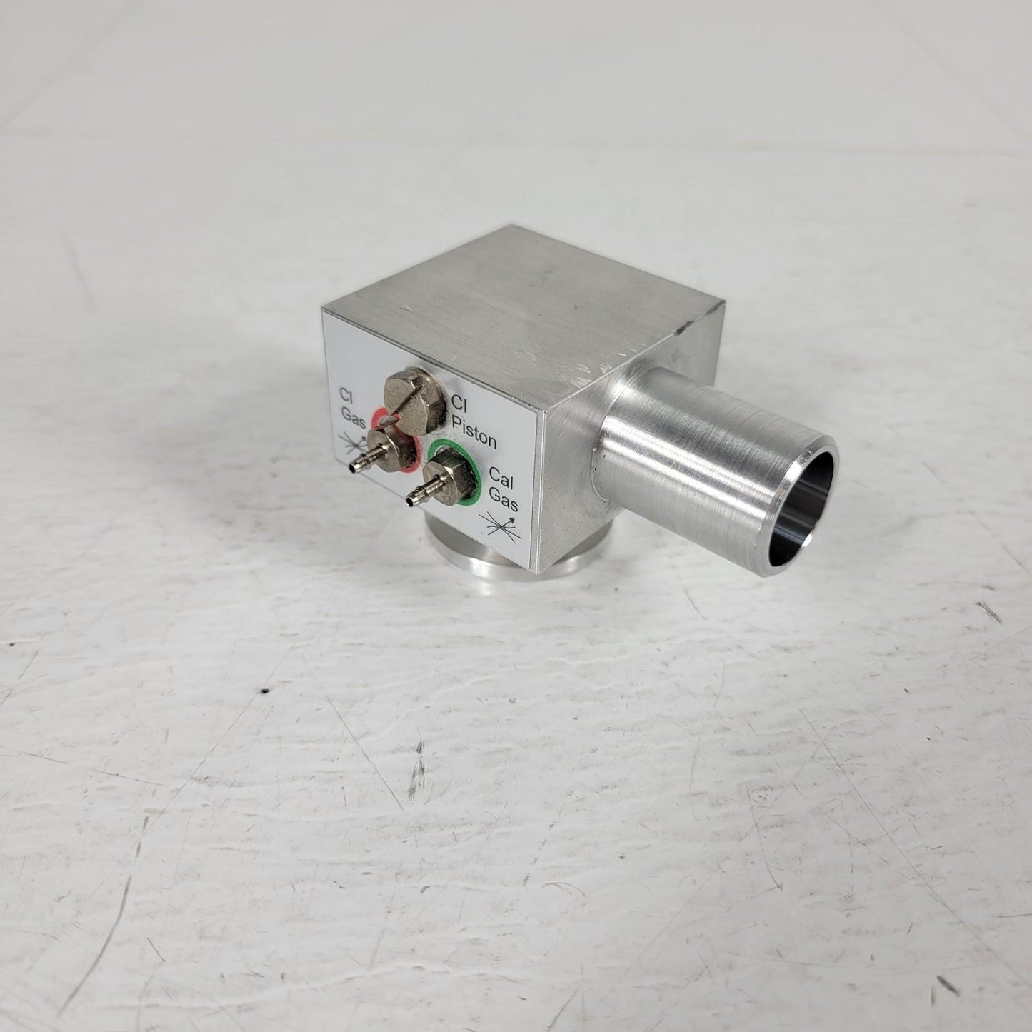 Varian 4000MS Cal Gas Vacuum Mixing Manifold KF/NW16 to 3/4" Hose to 1/16" UHV