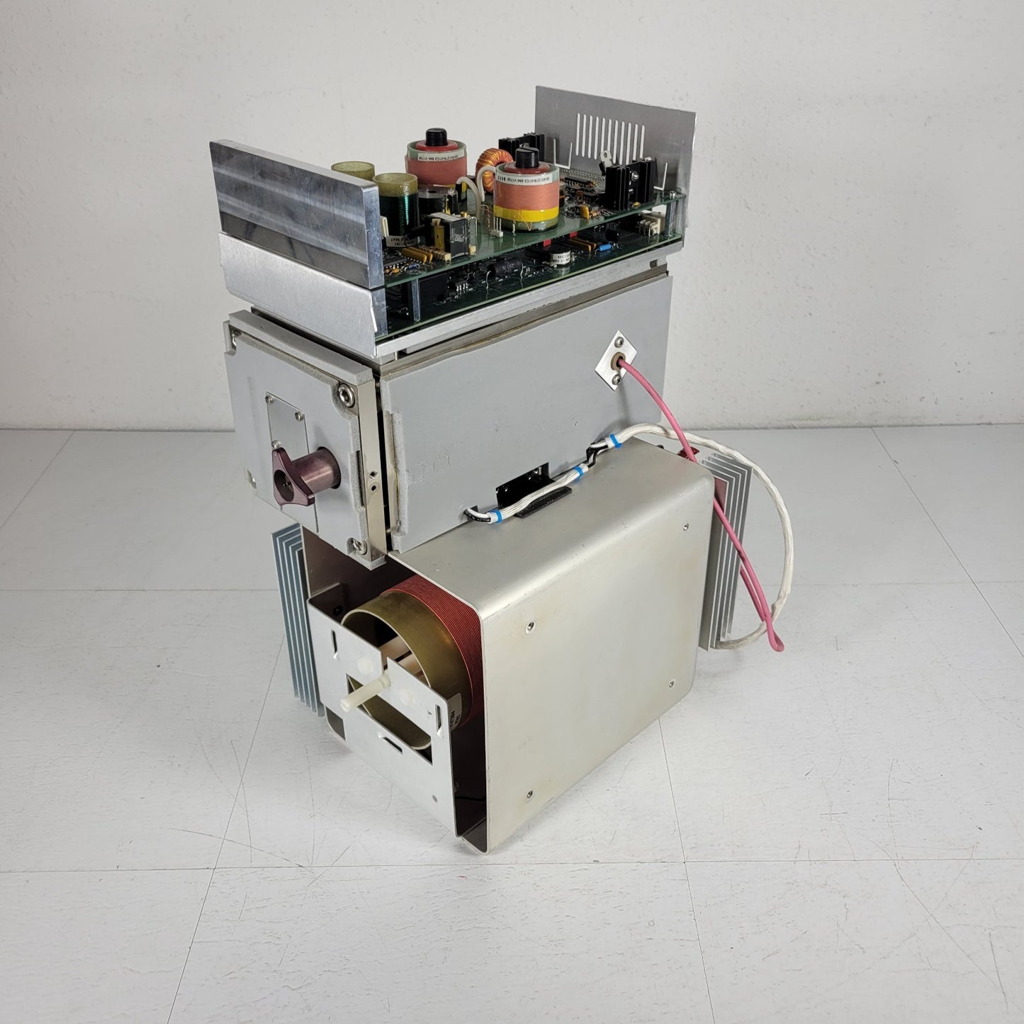Varian 4000MS Spectrometer Chamber and Ion Detector Assembly 03-931230-01 UHV