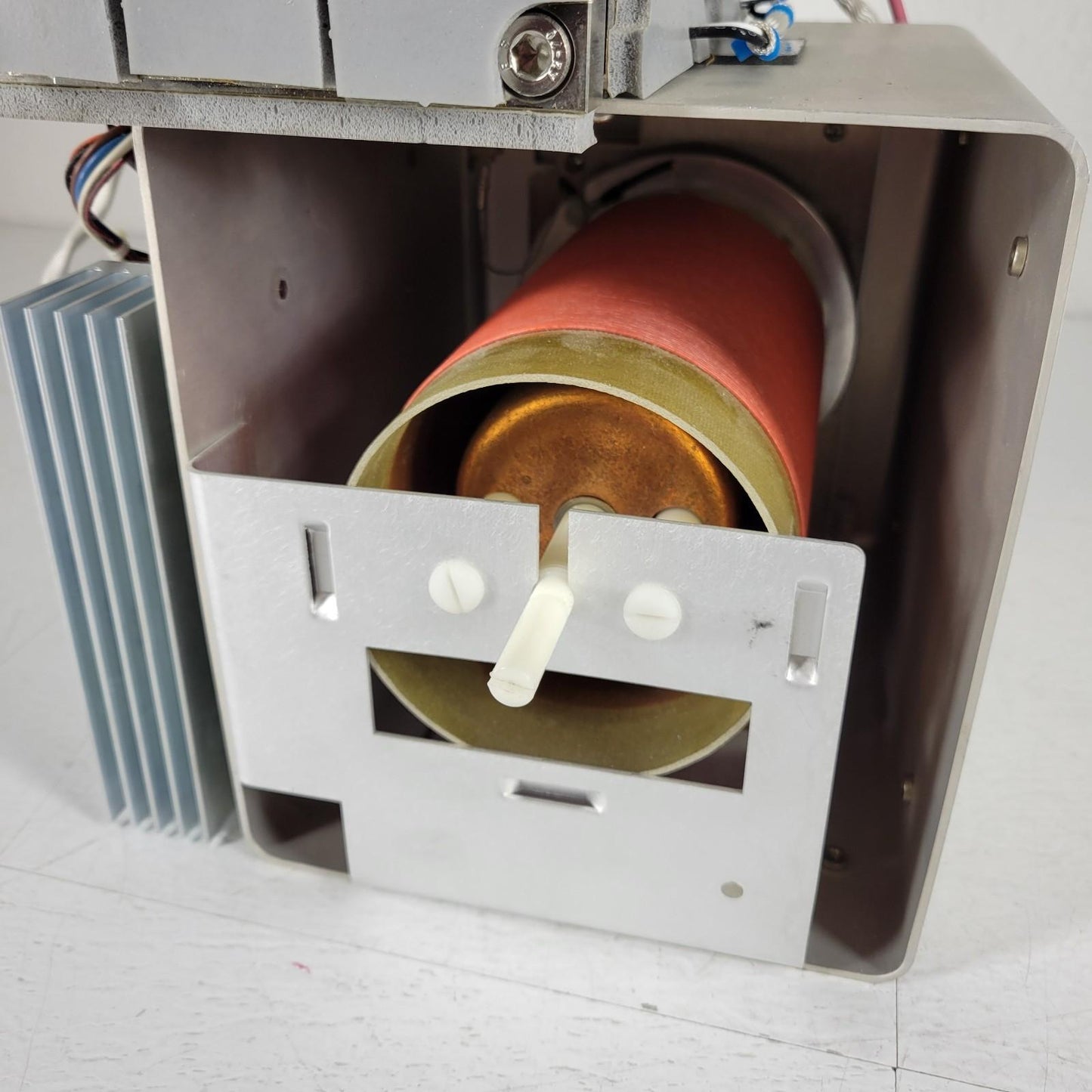 Varian 4000MS Spectrometer Chamber and Ion Detector Assembly 03-931230-01 UHV