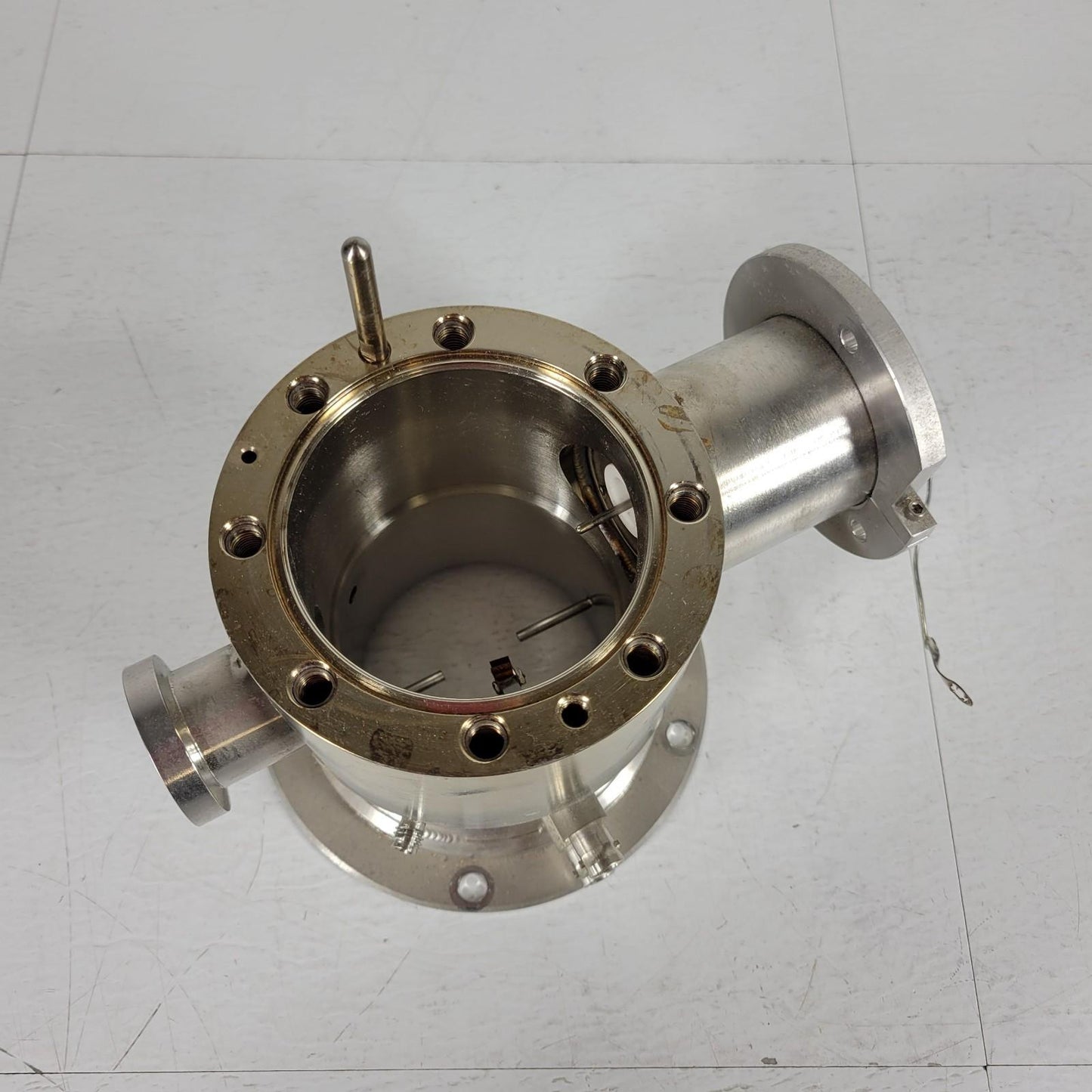 Varian Saturn II Spectrometer Chamber Manifold Ultra High Vacuum Coaxial ISO63