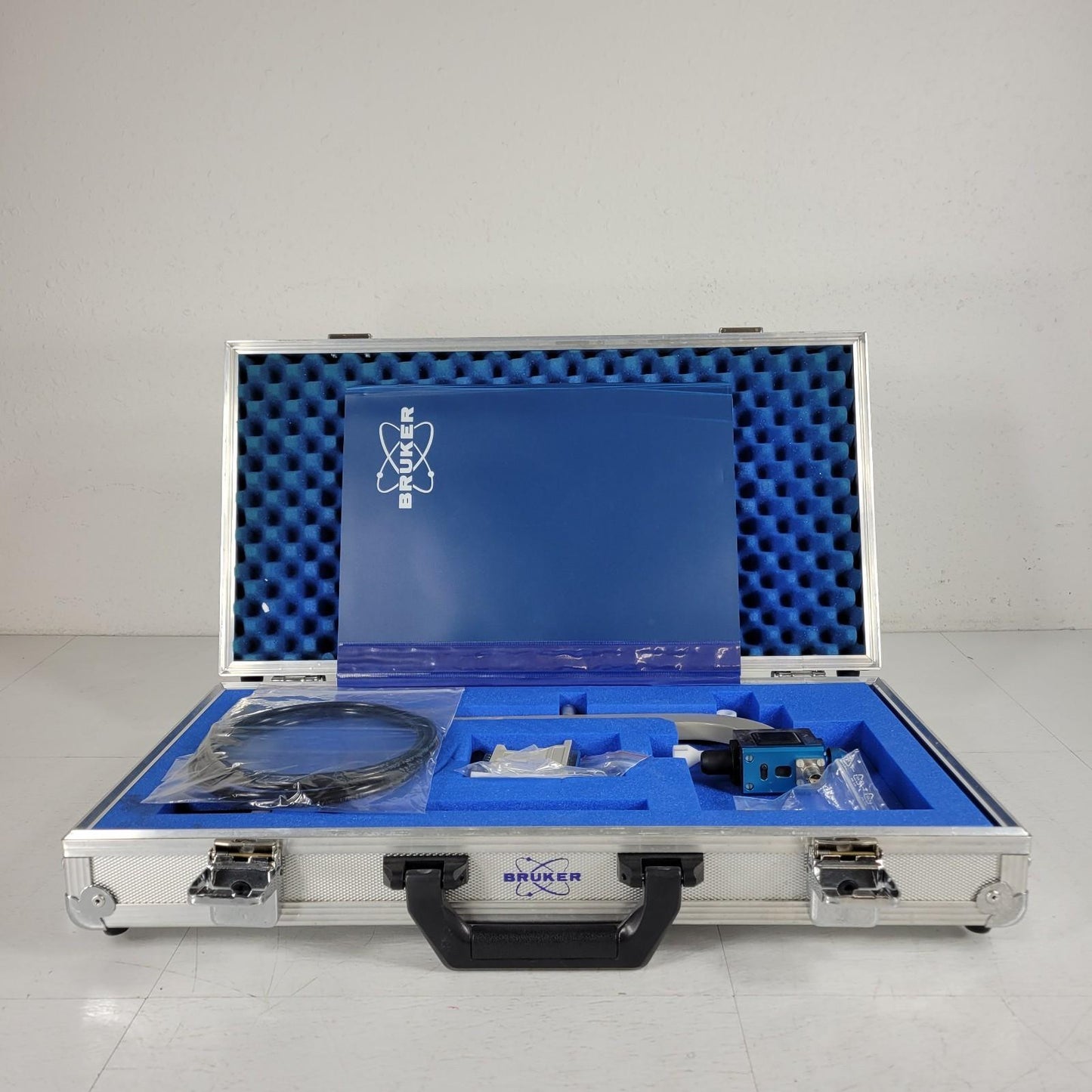 Bruker ER 4123D Dielectric RT EPR-Resonator Probehead Spin Labels 3µl Volume