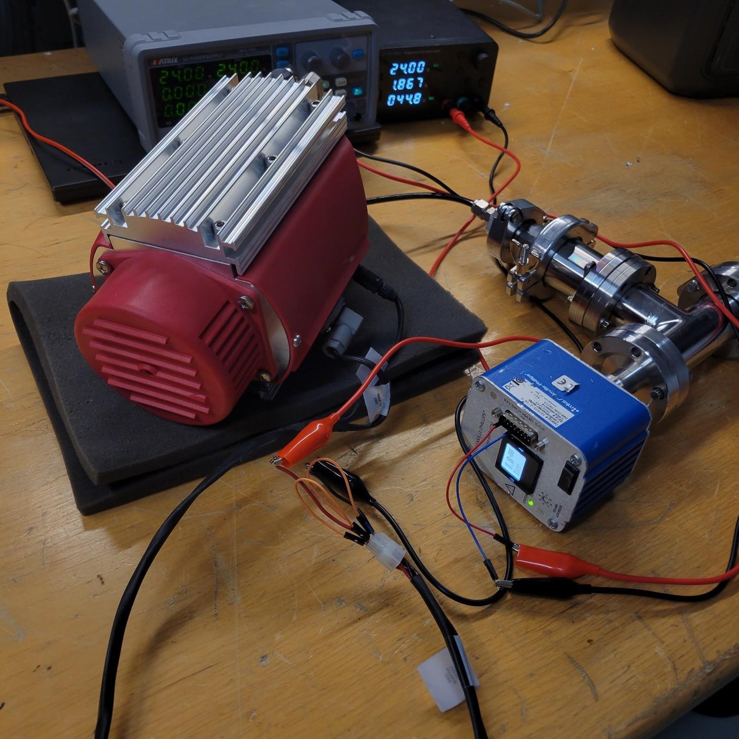 TESTED to 2 Torr: Pfeiffer MVP-030-3DC Vacuum Roughing Pump 24VDC 1/4" Swagelok