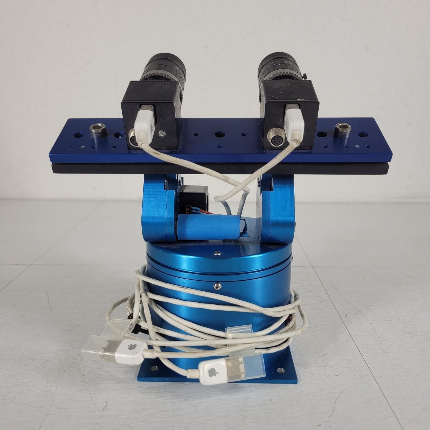 TracLABS Biclops w/ 2x Mounted Point Grey FL2-03S2M-C Flea2 Monocolored Cameras