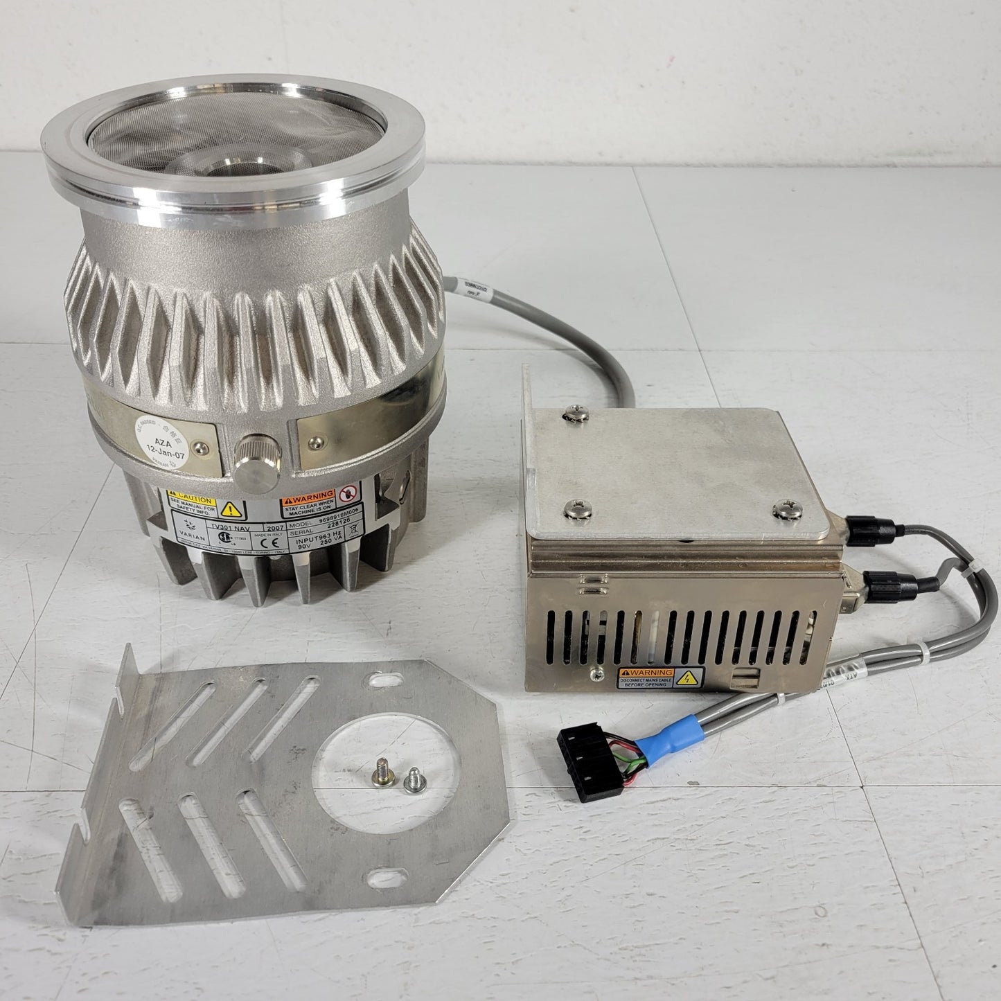 TESTED to E-8 Torr: Varian TV301 NAV Turbo Vacuum Pump 9698918 and Power Supply