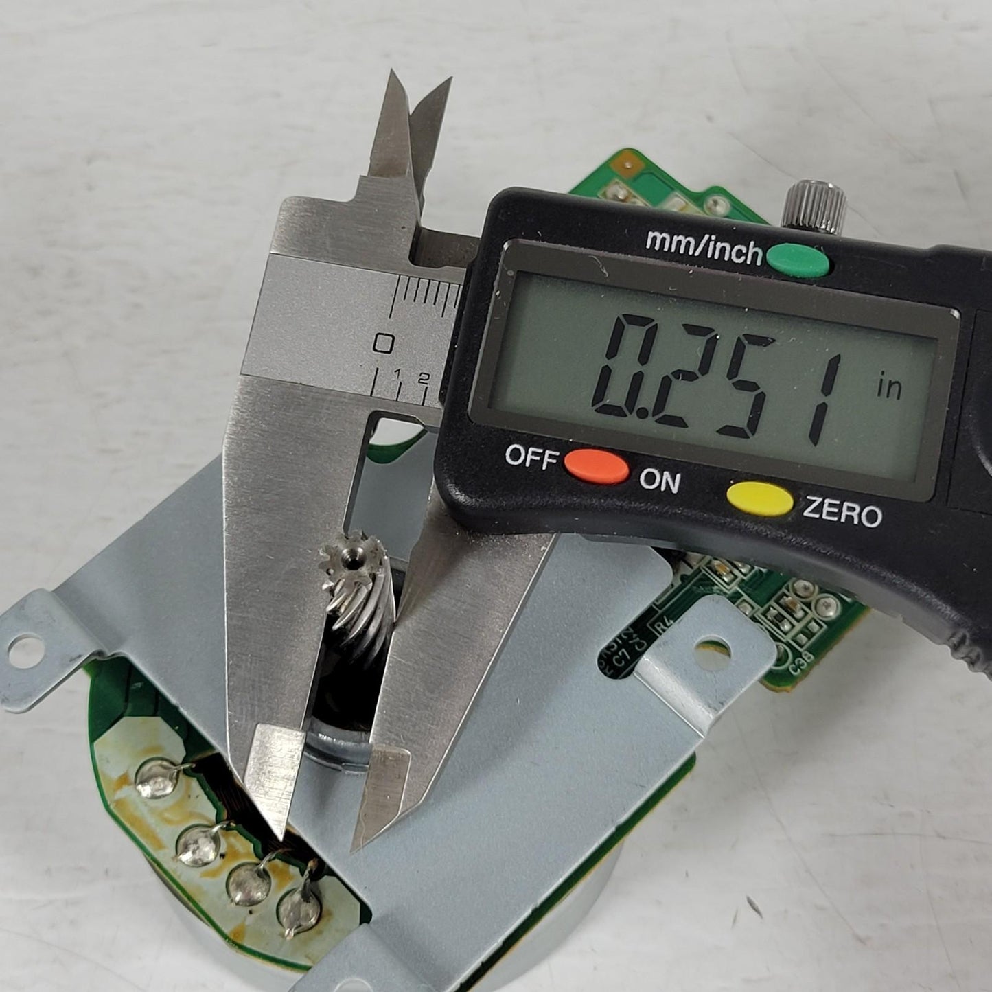 Nidec 45M3082097 14002456 24V DC 1.2A SNEW N870A-T 604.35-2116.9min Drive Motor