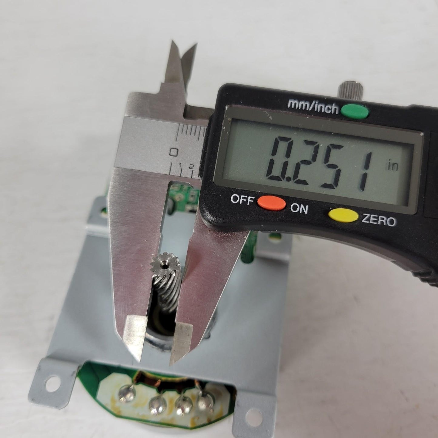 Nidec 45M3082094 14002456 24V DC 1.3A SNEW N870A-T 604.24-1662.49min Drive Motor