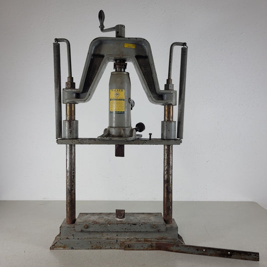 Walker Hydraulic Table Press 930 Series M 5 Ton Capacity Jack w/ Wedge Inserts