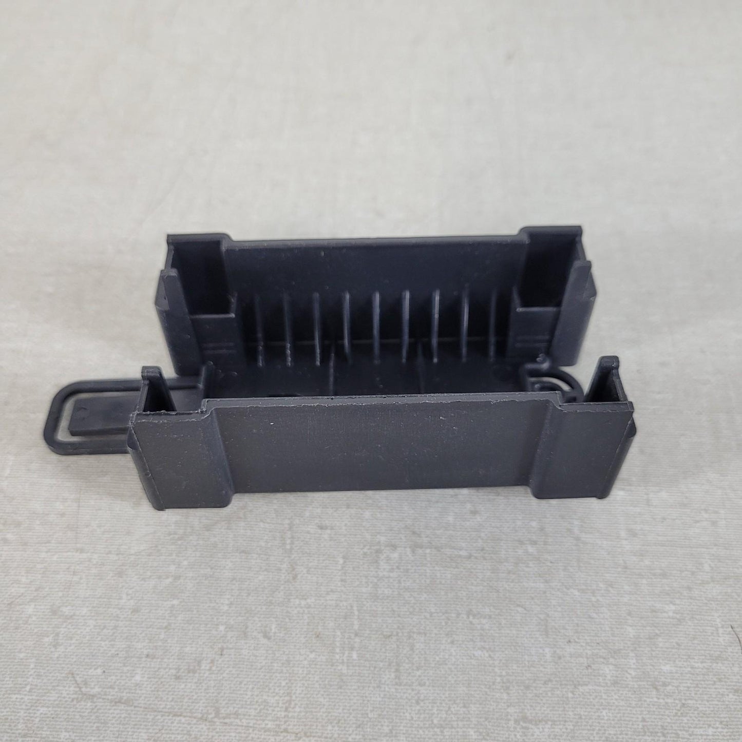 20-Pack Aptiv Delphi 12084910-B Automotive Connectors Base 1 Module Cover Nylon