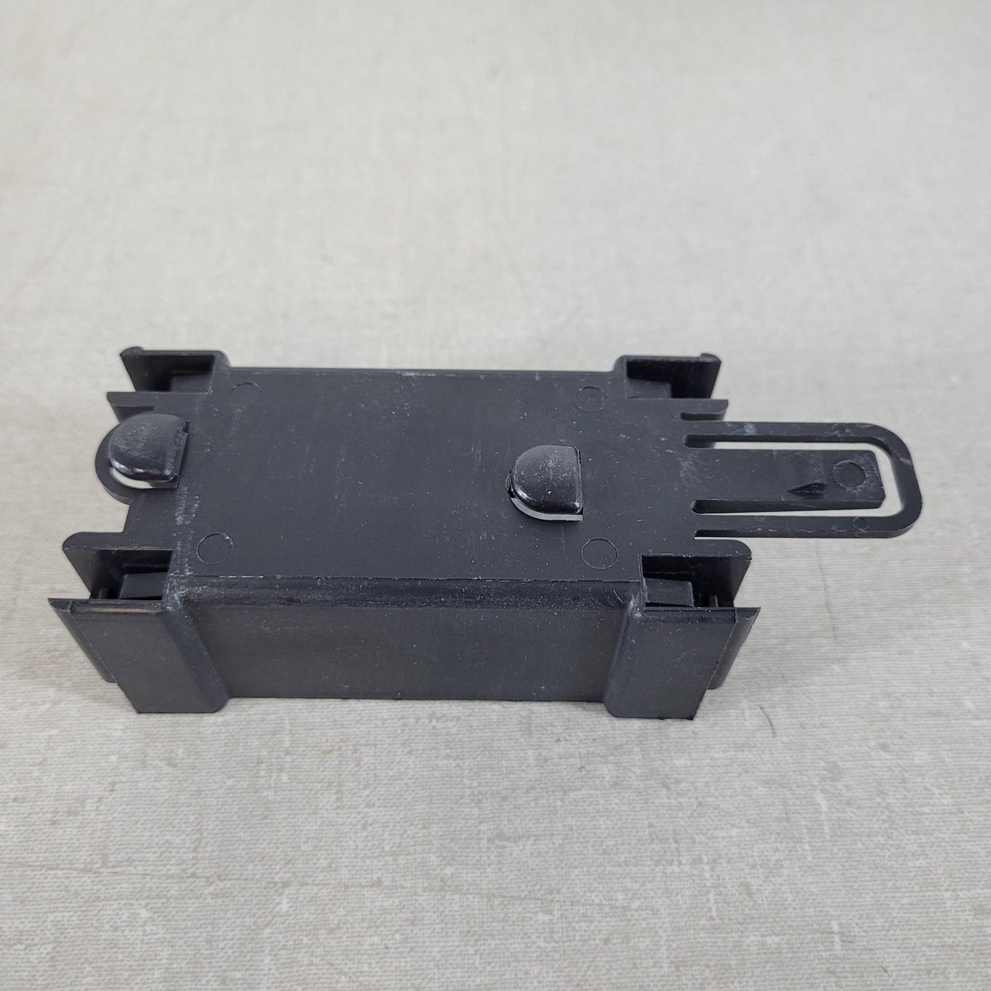 20-Pack Aptiv Delphi 12084910-B Automotive Connectors Base 1 Module Cover Nylon