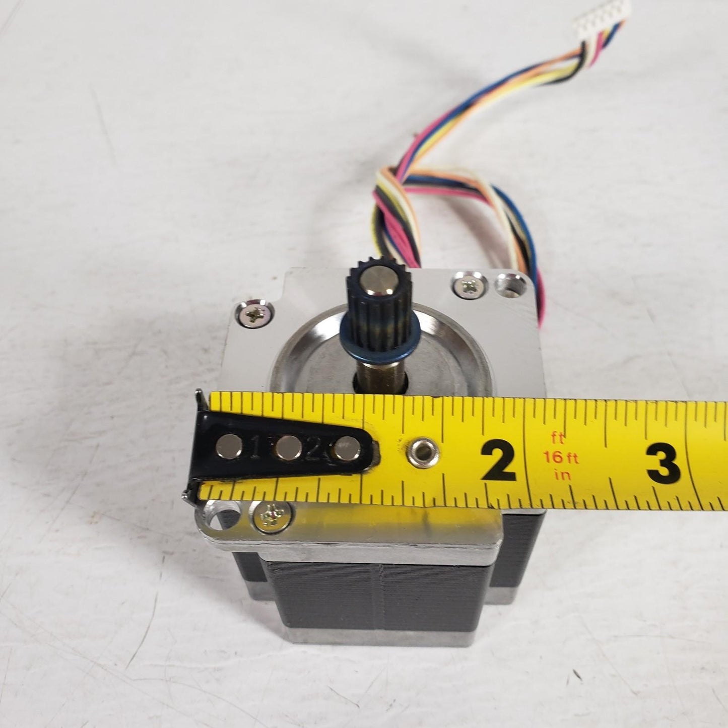 Minebea Astrosyn Stepper Motor 23KM-K036-P10V T5526-03 6 Pin Wire Round Shaft