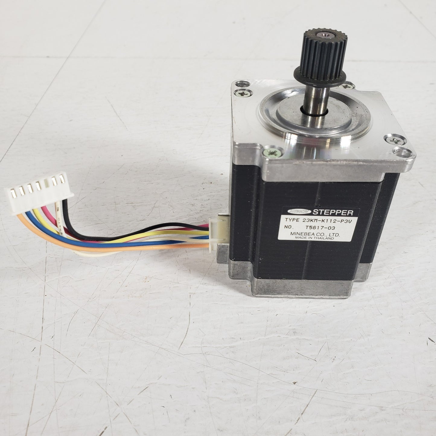 Minebea Astrosyn Stepper Motor 23KM-K112-P3V T5617-03 6 Pin Wire Round Shaft