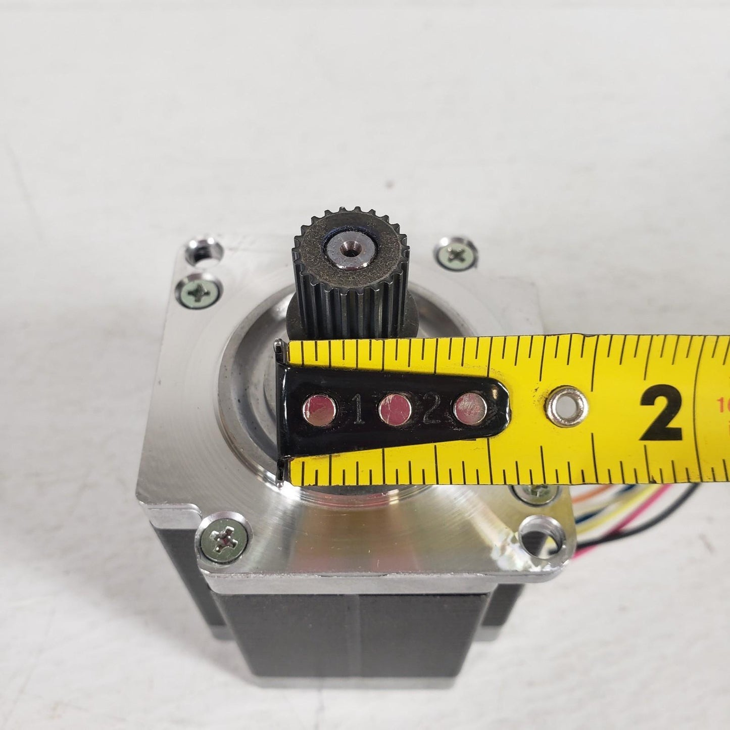 Minebea Astrosyn Stepper Motor 23KM-K112-P3V T5617-03 6 Pin Wire Round Shaft