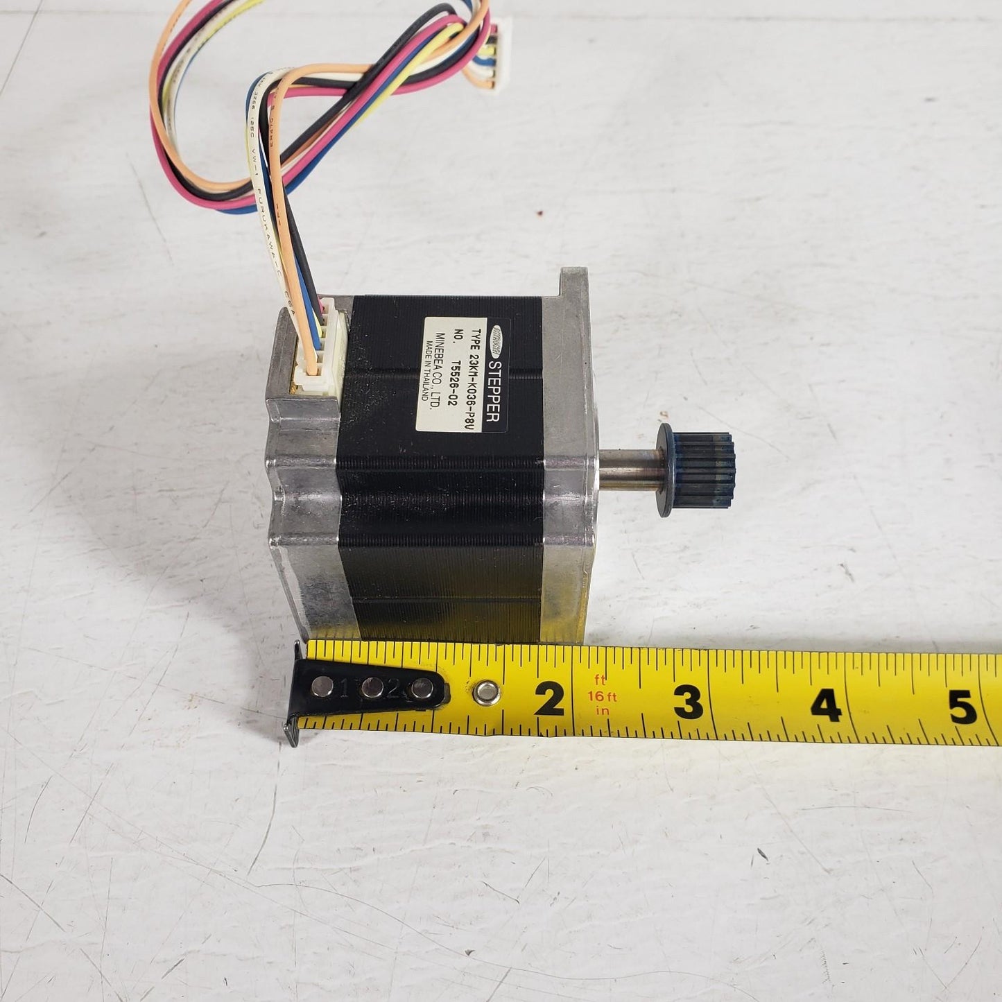 Minebea Astrosyn Stepper Motor 23KM-K036-P8V T5526-02 6 Pin Wire Round Shaft