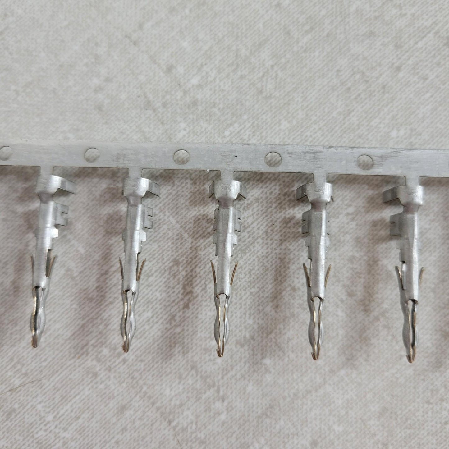 Partial Reel 1100 Count Delphi Aptiv 12124587 Crimps Tin-Plated Male Terminal