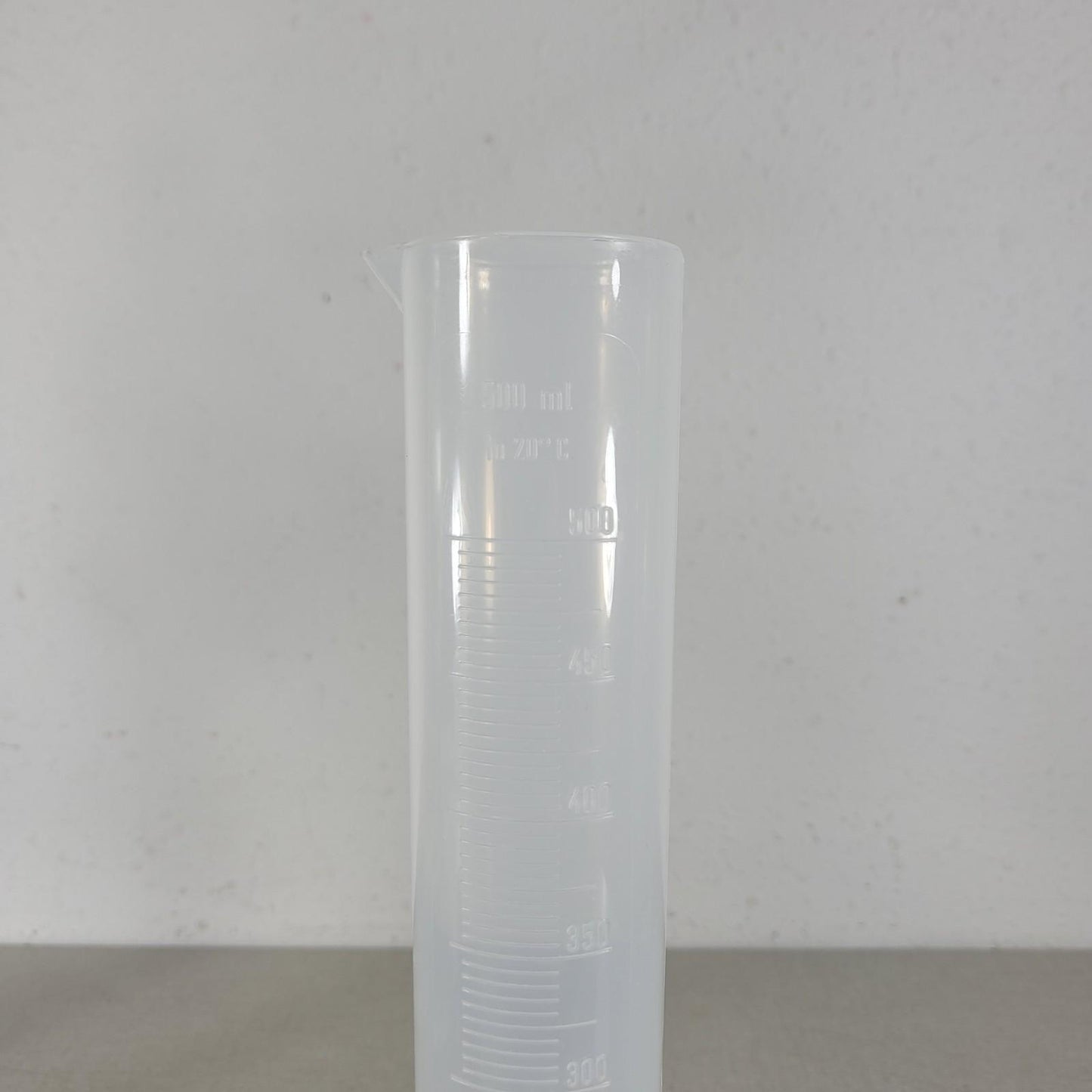 500 mL Graduated Cylinder With Hex Base Clear Plastic Polypropylene