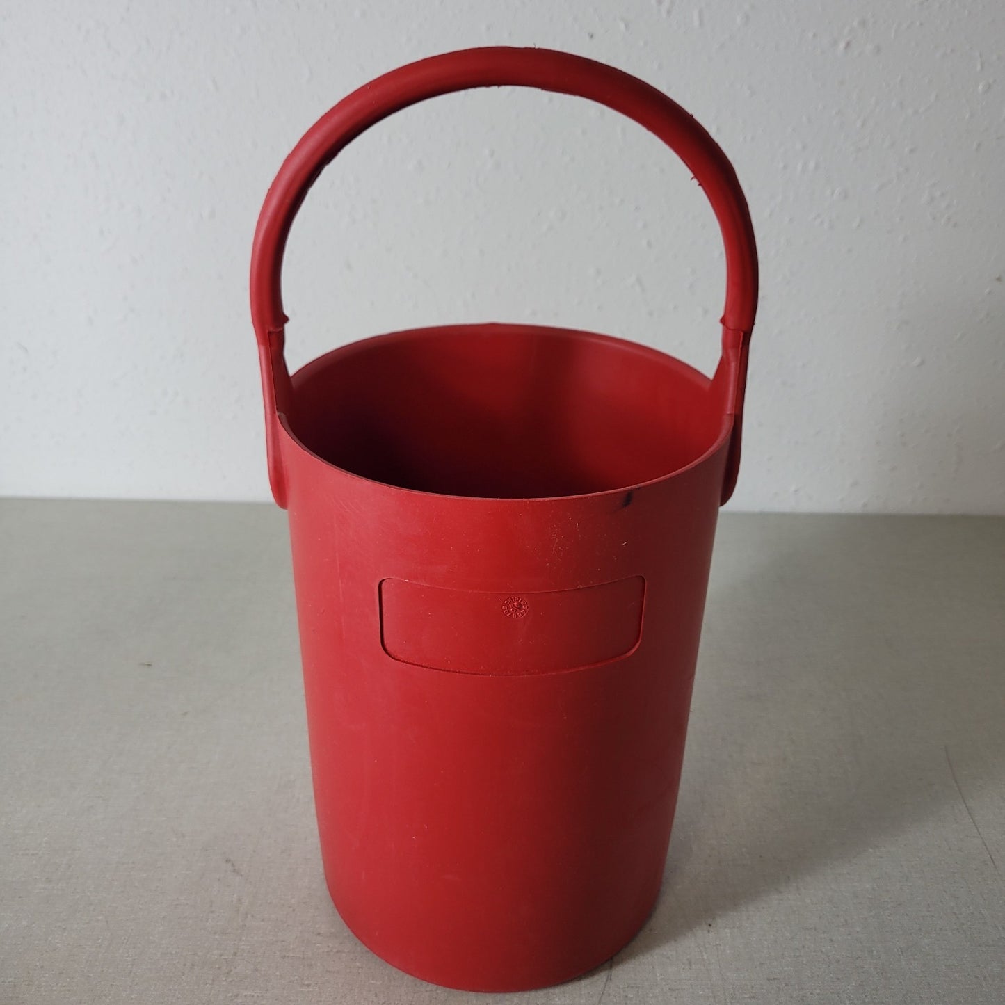 Eagle Thermoplastics B-102 Bottle Carrier, Safety Tote, 7 1/2" D x 16" H Red