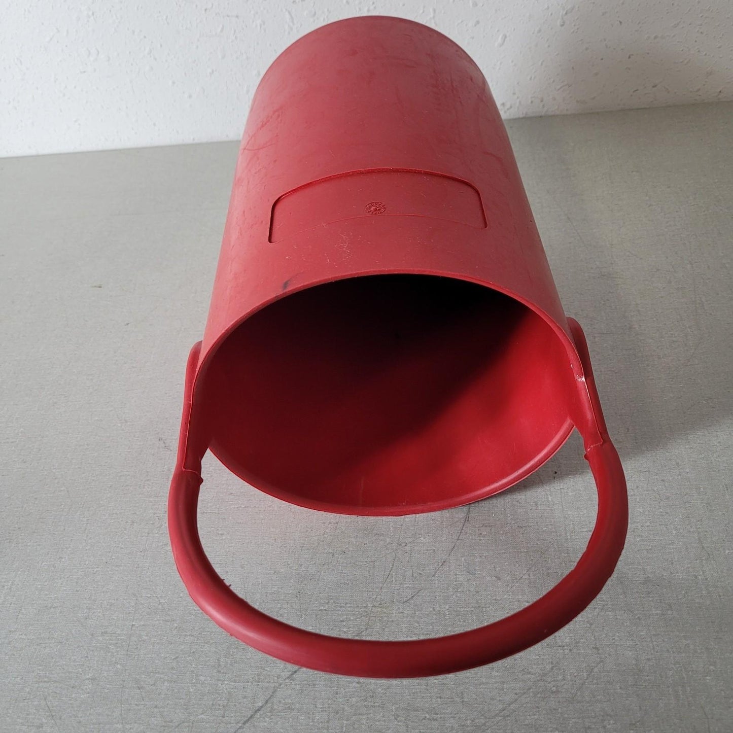 Eagle Thermoplastics B-102 Bottle Carrier, Safety Tote, 7 1/2" D x 16" H Red