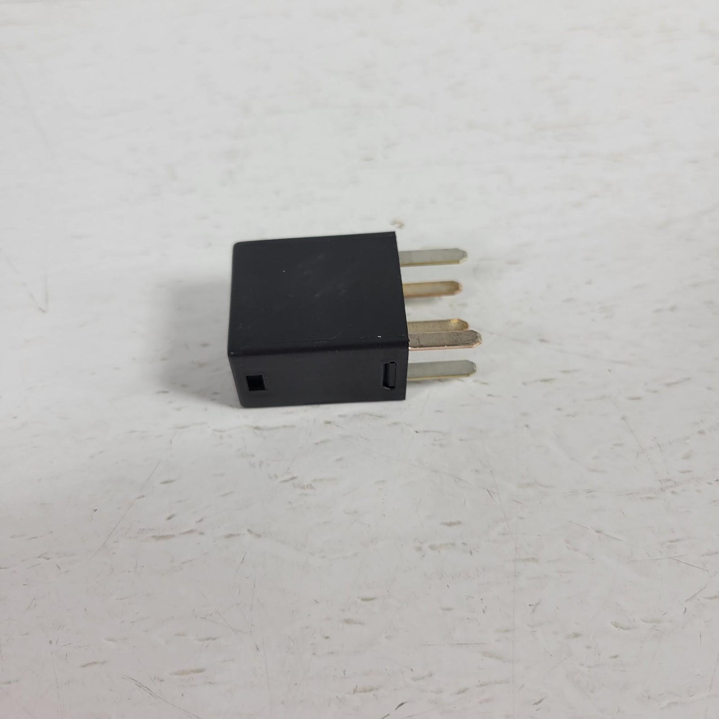 New Holland OEM Relay 87655334 T9.615 C227 C175 C232 C185 L160 C190 L170 L175