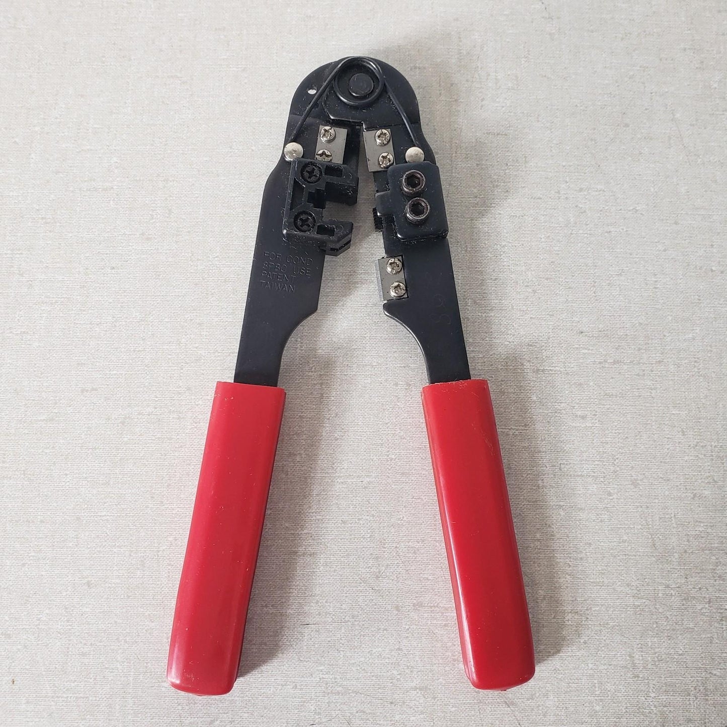 Quest Technology Inc. 8P8C Crimping Pliers For RJ-45 Modular Plugs Network Cable