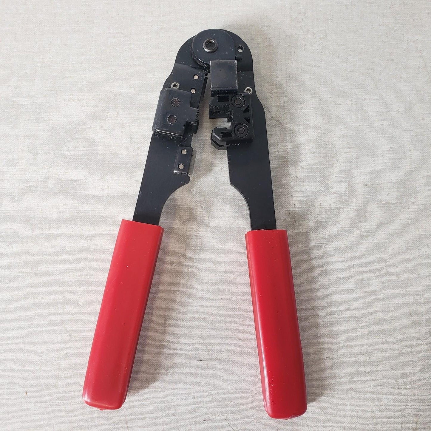 Quest Technology Inc. 8P8C Crimping Pliers For RJ-45 Modular Plugs Network Cable