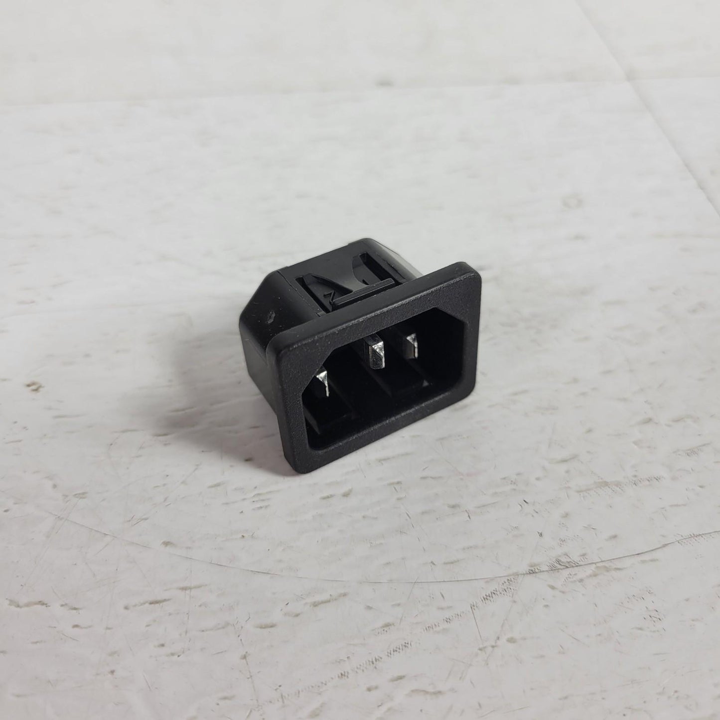 IEC Appliance Inlet C14, Snap-in Mounting, Front Side, Solder Terminal 6100-41