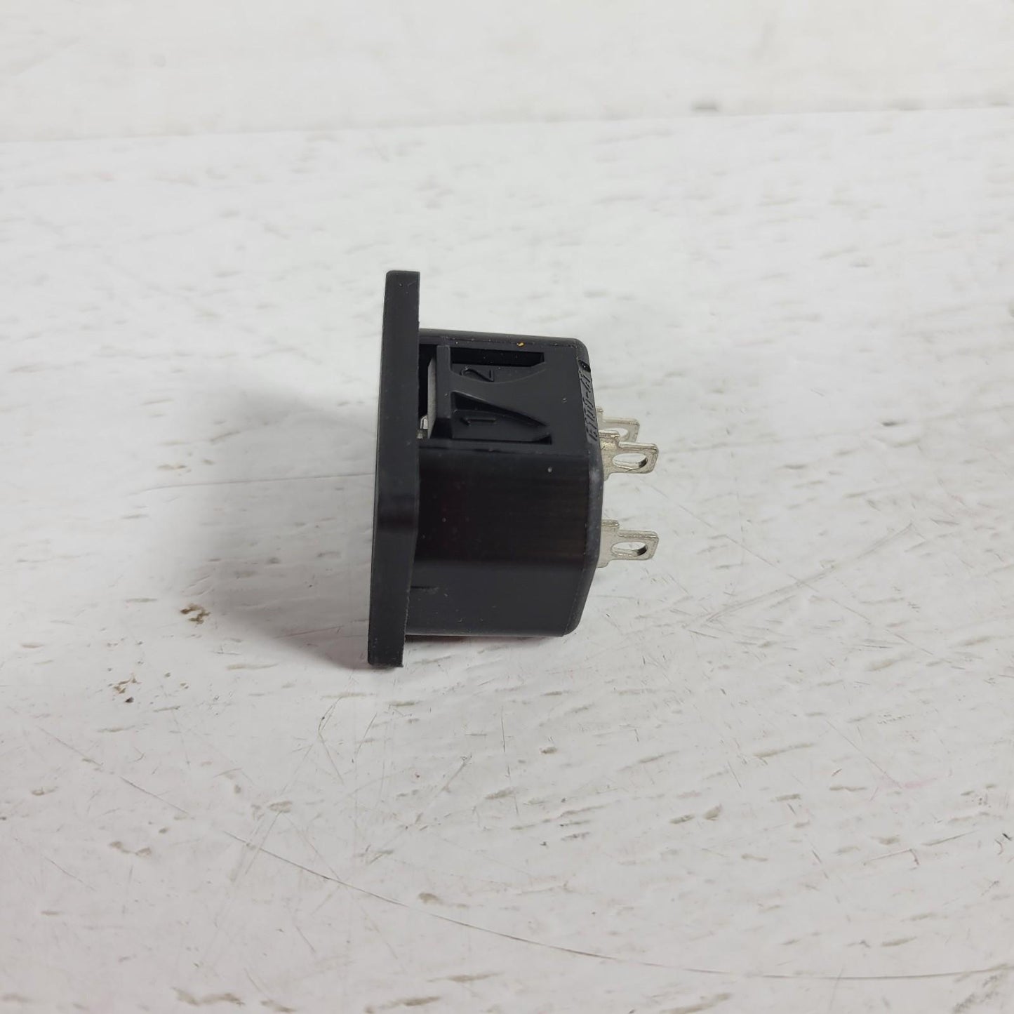 IEC Appliance Inlet C14, Snap-in Mounting, Front Side, Solder Terminal 6100-41