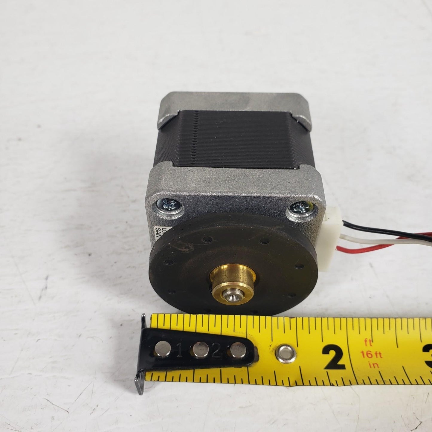 Sanyo Denki 103-5308-0512 Stepper Motor 3.75 Degree 0.8 Ohm Belt Pulley Shaft
