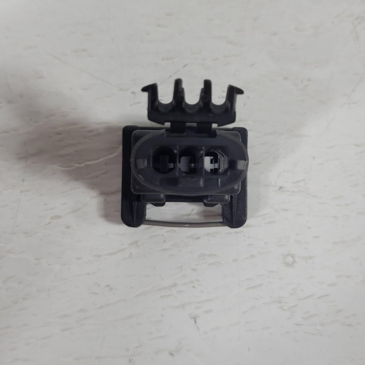 50-Count AMP 282191-1 Timer Connector Housing 3 Position 12/24/48V Male Amphenol