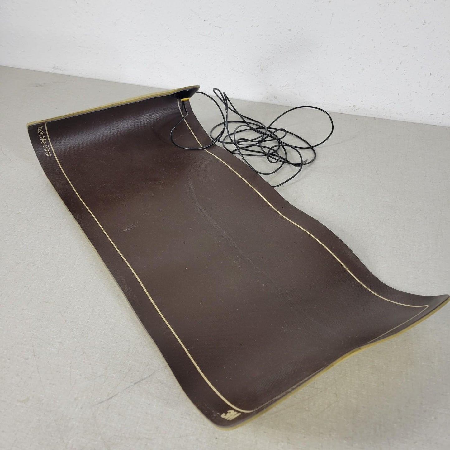 3M Touch Me First Electrostatic Discharge Mat for Protecting Electronics ESD