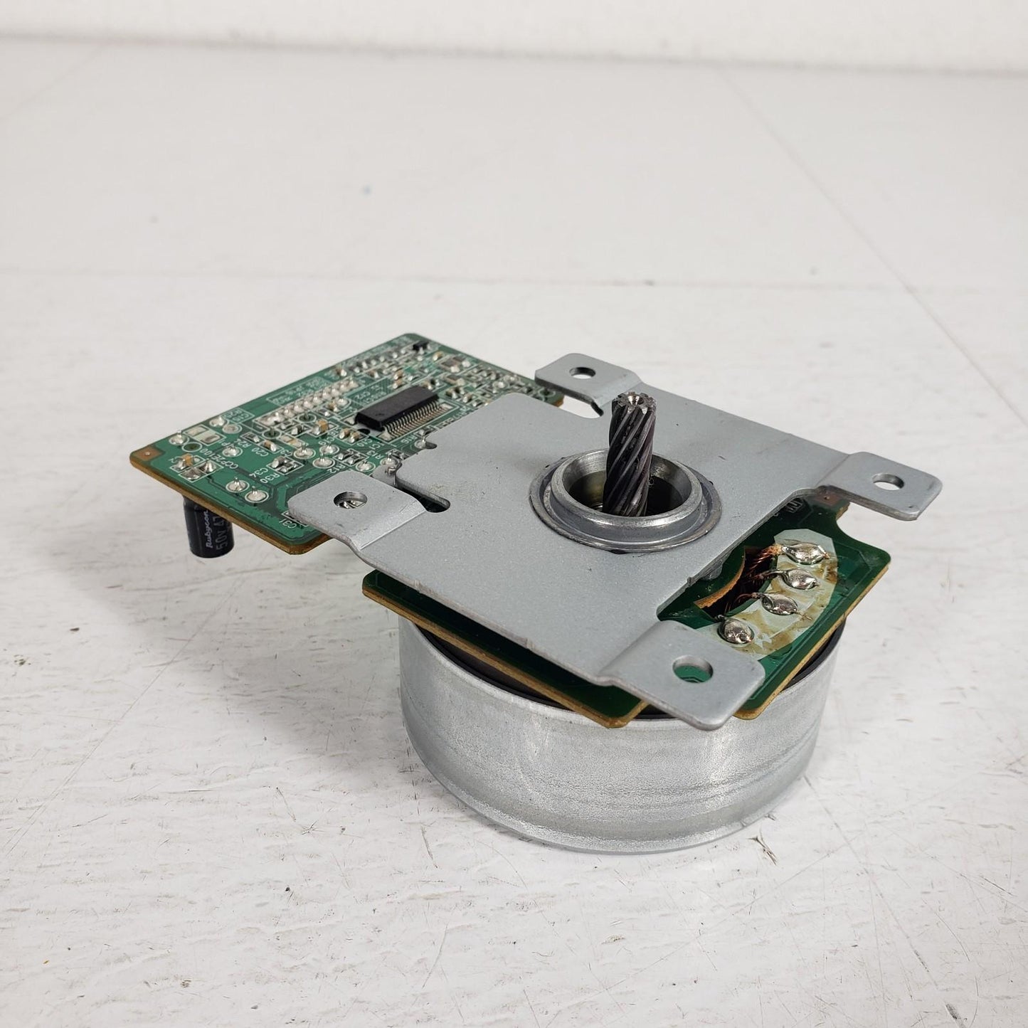 Nidec 50M3083022 Stepper Motor Wormgear Shaft 24V 2.2A 9 Pin 746.68 2053.4min