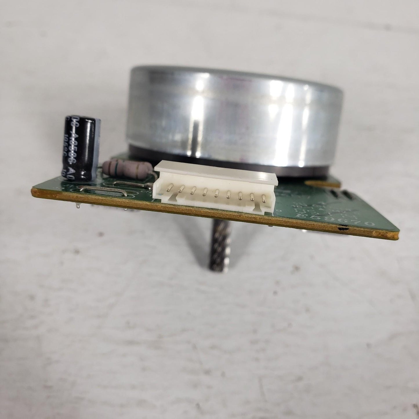 Nidec 50M3083090 Stepper Motor Wormgear Shaft 24V 2.2A 9 Pin 606.06 2173.91min