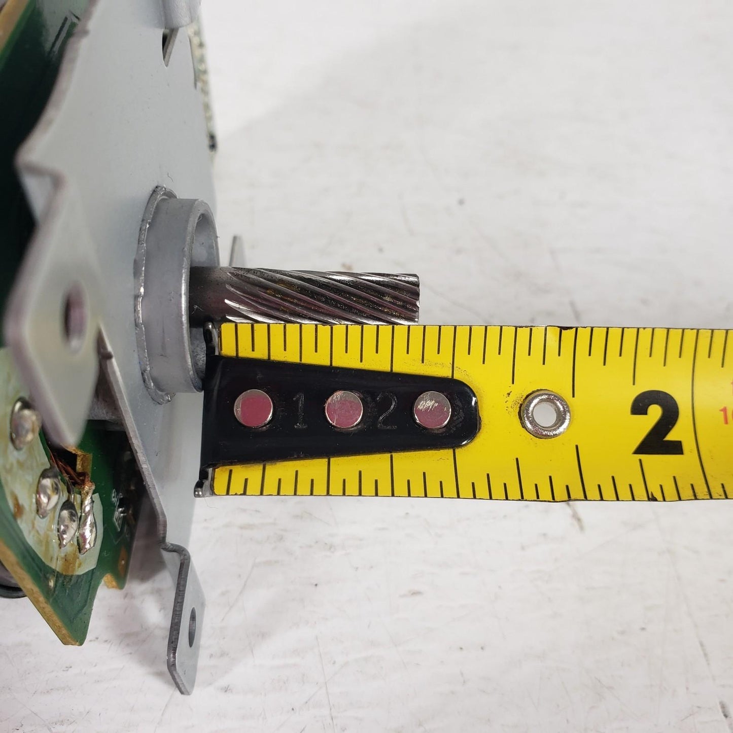 Nidec 50M3083090 Stepper Motor Wormgear Shaft 24V 2.2A 9 Pin 606.06 2173.91min