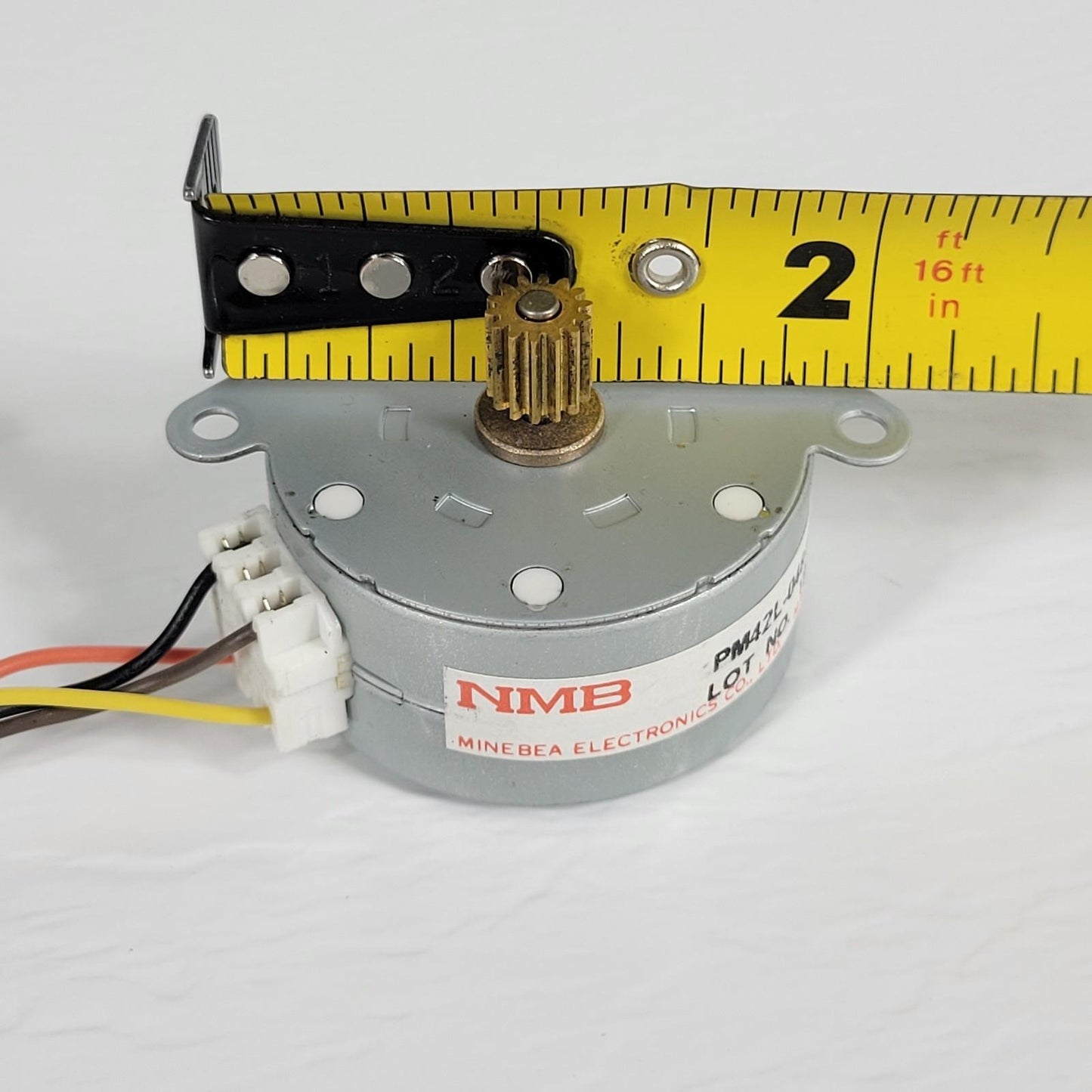 NMB Minebea Stepper Motor PM42L-048-MLL8 Gear Shaft 4 Wire 24V DC 48 Step 7.5deg