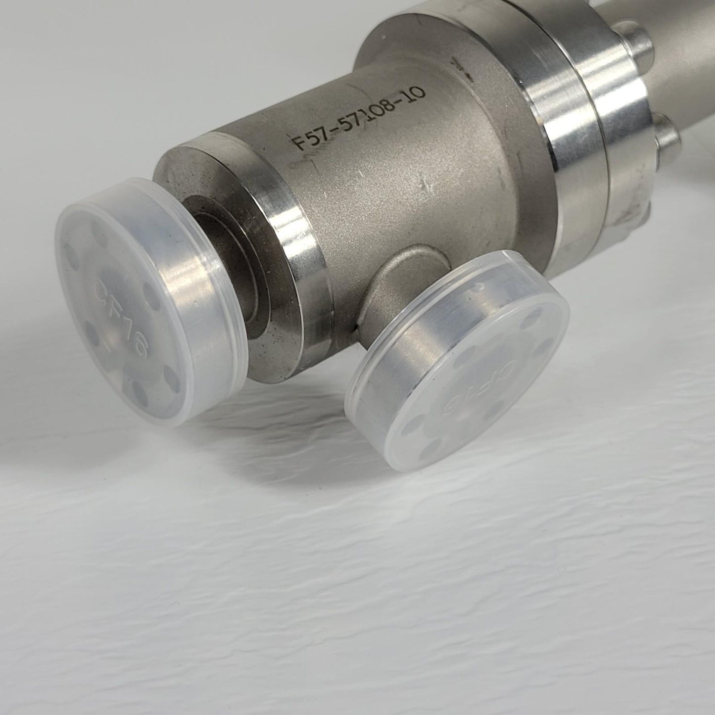 TESTED VAT F57-57108-10 Pneumatic Right Angle Valve 1.33" CF Conflat DN16CF NC
