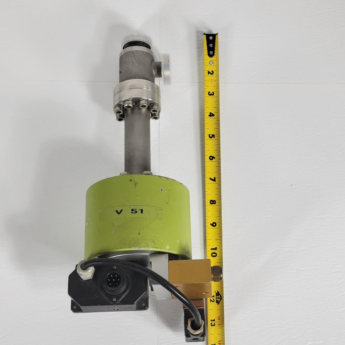 TESTED VAT F57-57108-10 Pneumatic Right Angle Valve 1.33" CF Conflat DN16CF NC