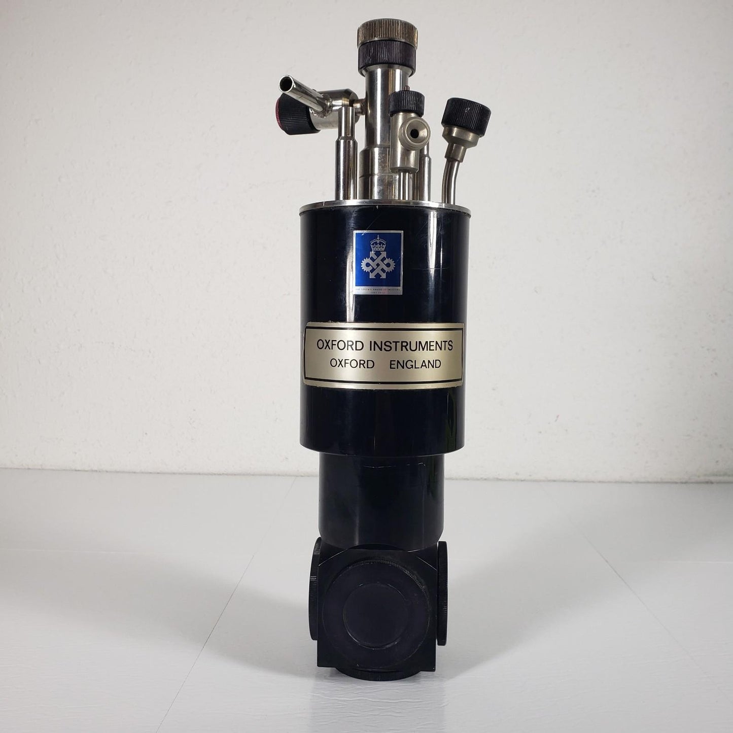 Oxford Instruments Optistat DN-V Nitrogen Bath Cryostat Cryogenic Optical Cryo