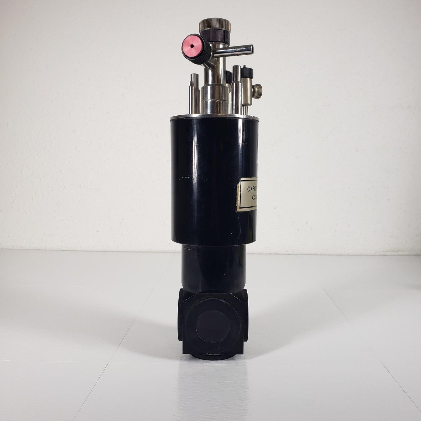 Oxford Instruments Optistat DN-V Nitrogen Bath Cryostat Cryogenic Optical Cryo